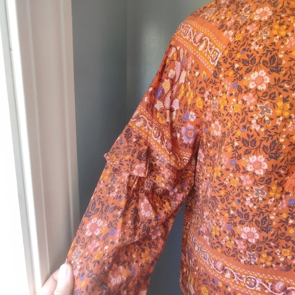 American Eagle Bohemian Floral Paisley Long Sleeve - Picture 3 of 6